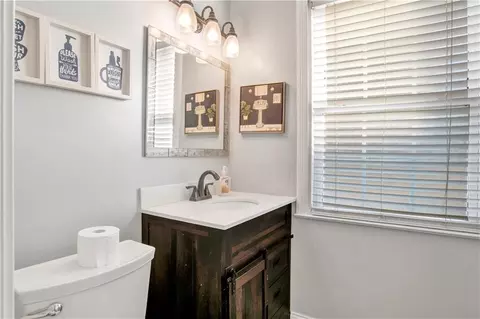Bath - 214 Upham St #7A, Mobile, AL 36607 photo 1 of 2