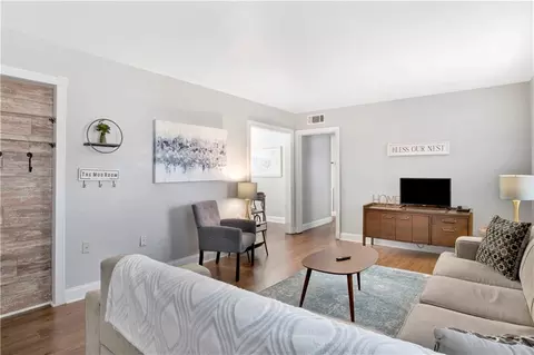 Living - 214 Upham St #7A, Mobile, AL 36607 photo 2 of 2