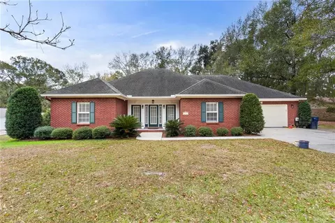 13091 Holly Ct, Grand Bay, AL 36541