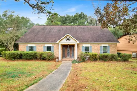 5770 Chester Ct, Mobile, AL 36609
