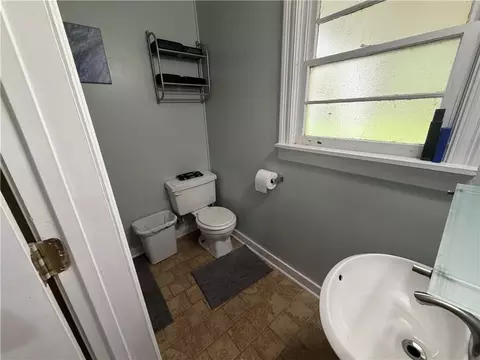 Bath - 3316 Anson Ct, Mobile, AL 36605 photo 2 of 2