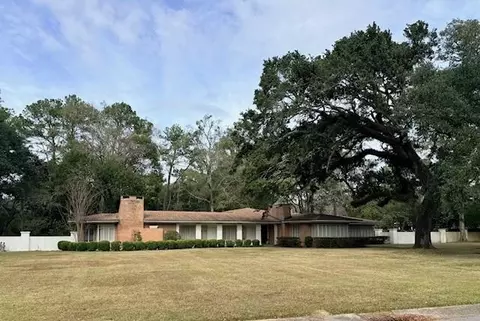 2550 Durham Dr S, Mobile, AL 36606