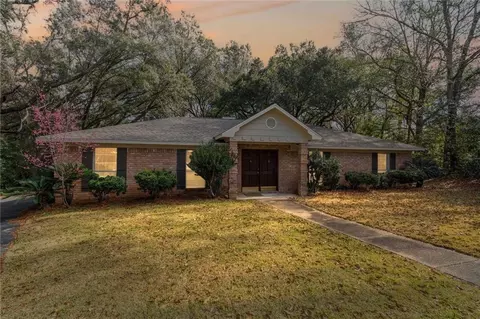 8080 Danielle Dr, Mobile, AL 36695