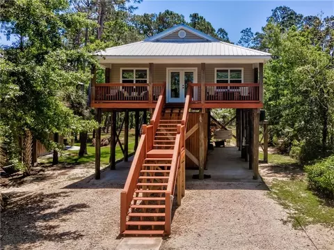 1113 Cadillac Ave, Dauphin Island, AL 36528