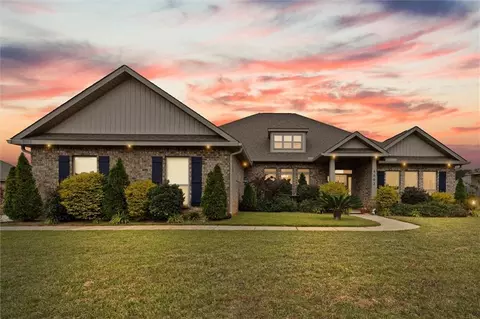 9002 Amelia Dr, Mobile, AL 36695