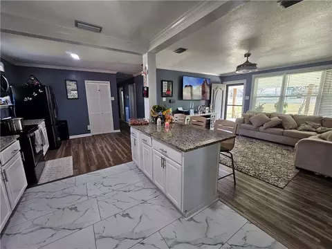 Kitchen - 10050 Tanner Williams Rd, Mobile, AL 36608 photo 3 of 3