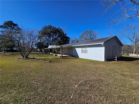Exterior - 10050 Tanner Williams Rd, Mobile, AL 36608 photo 7 of 17