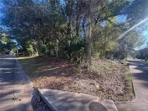 404 Miller Ave, Fairhope, AL 36532