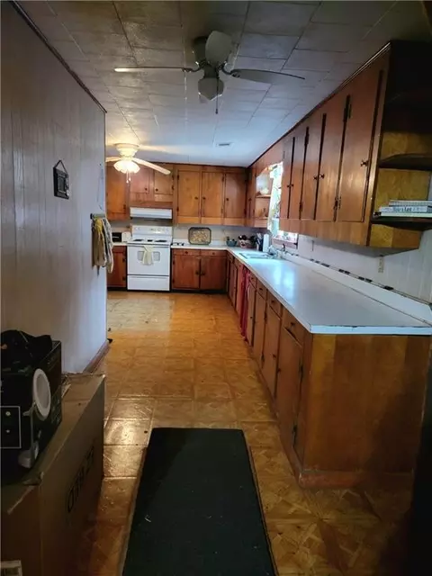 Kitchen - 3015 Cedar Crescent Dr, Mobile, AL 36605 photo 2 of 2