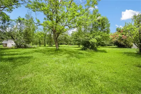 Exterior - 3015 Cedar Crescent Dr, Mobile, AL 36605 photo 3 of 3