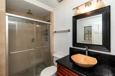 Bath - 4956 Ringold Dr N, Mobile, AL 36693 photo 3 of 4