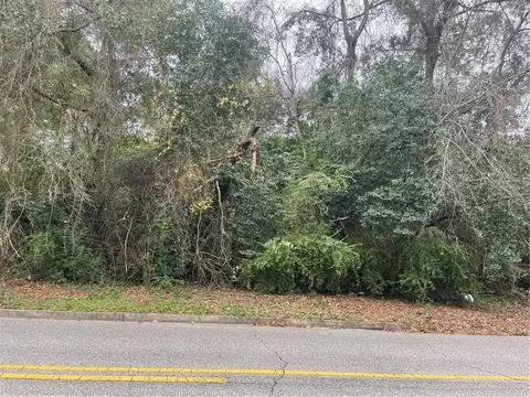 812 Downtowner Loop W, Mobile, AL 36609