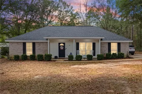 1251 Timber Creek Dr N, Axis, AL 36505