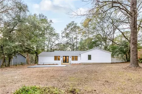 Exterior - 421 Mcqueen Ave, Mobile, AL 36609 photo 7 of 11