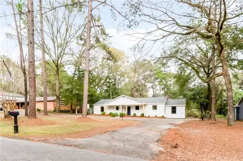 Exterior - 421 Mcqueen Ave, Mobile, AL 36609 photo 9 of 11