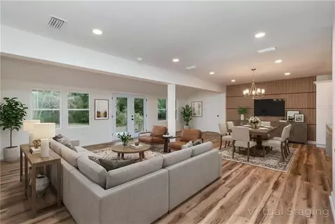 Living - 421 Mcqueen Ave, Mobile, AL 36609 photo 4 of 12