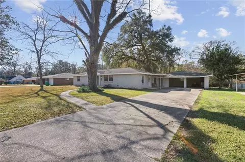 319 Villa Oaks Dr, Saraland, AL 36571