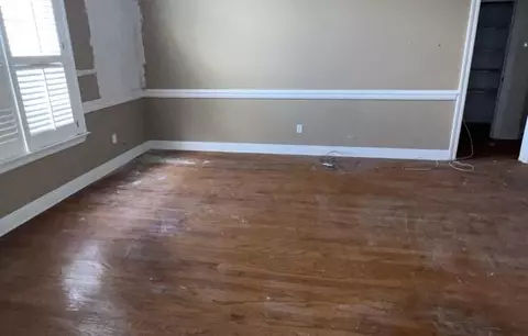 Living - 1145 Dominion Dr E, Mobile, AL 36695 photo 2 of 10
