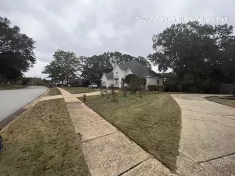 Exterior - 1145 Dominion Dr E, Mobile, AL 36695 photo 3 of 5