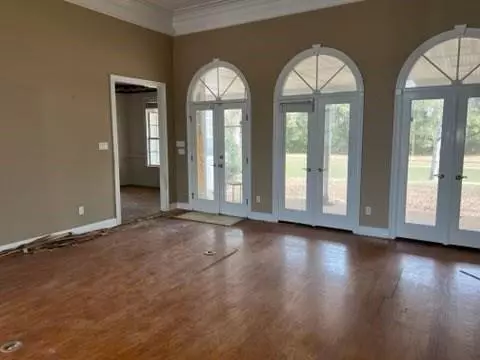 Living - 1145 Dominion Dr E, Mobile, AL 36695 photo 7 of 10