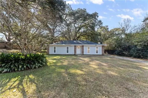 8251 Grand Oaks Dr, Theodore, AL 36582