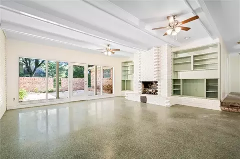 Living - 4242 Bit Spur Rd, Mobile, AL 36608 photo 1 of 5