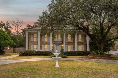 4059 Airport Blvd, Mobile, AL 36608