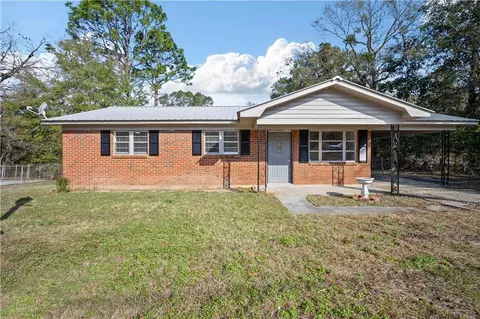 6820 Hiawatha Ct, Eight Mile, AL 36613