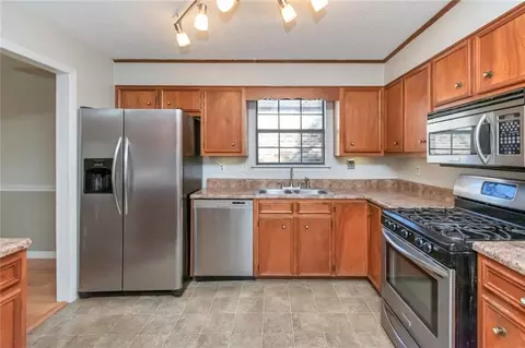 Kitchen - 29 Cobblestone Way W, Mobile, AL 36608 photo 5 of 5