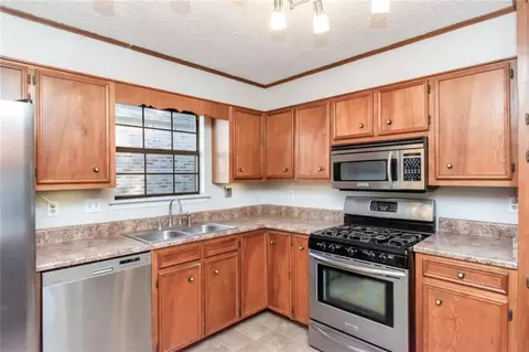 Kitchen - 29 Cobblestone Way W, Mobile, AL 36608 photo 2 of 5
