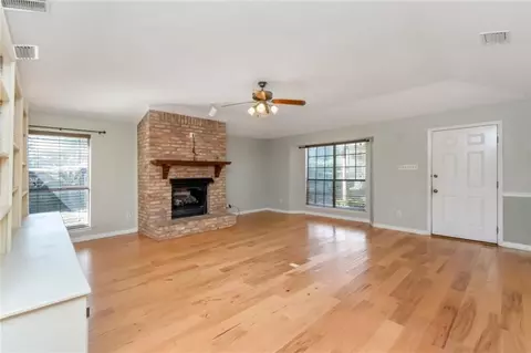 Living - 29 Cobblestone Way W, Mobile, AL 36608 photo 1 of 6