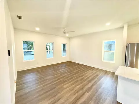 Living - 865 Edwards St, Mobile, AL 36610 photo 1 of 1
