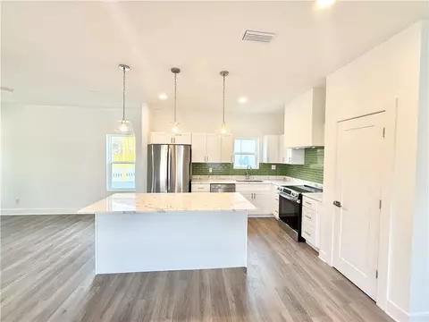 Kitchen - 865 Edwards St, Mobile, AL 36610 photo 3 of 5
