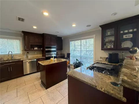Kitchen - 5505 White Pine Dr, Mobile, AL 36693 photo 1 of 2