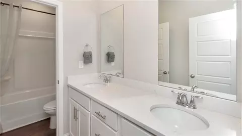 Bath - 9870 Summit View Cir N, Mobile, AL 36695 photo 4 of 6