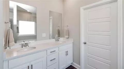 Bath - 9870 Summit View Cir N, Mobile, AL 36695 photo 1 of 6