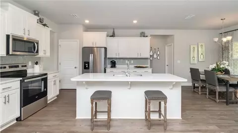 Kitchen - 9870 Summit View Cir N, Mobile, AL 36695 photo 3 of 5