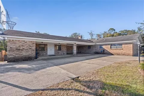 Exterior - 1310 Laval Ct, Mobile, AL 36693 photo 2 of 4