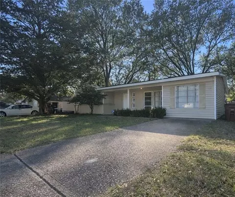 660 Halifax Dr, Mobile, AL 36609 photo 3