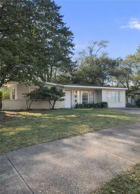 660 Halifax Dr, Mobile, AL 36609 photo 5