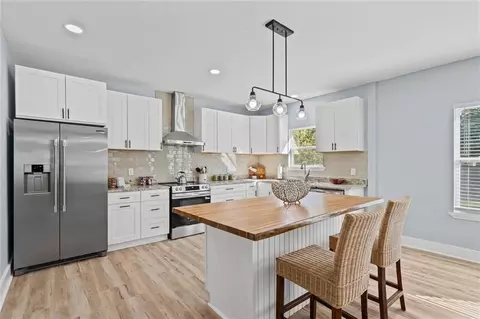 Kitchen - 1850 Old Shell Rd, Mobile, AL 36607 photo 1 of 3