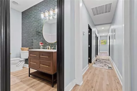 Entry Way - 1850 Old Shell Rd, Mobile, AL 36607 photo 1 of 1