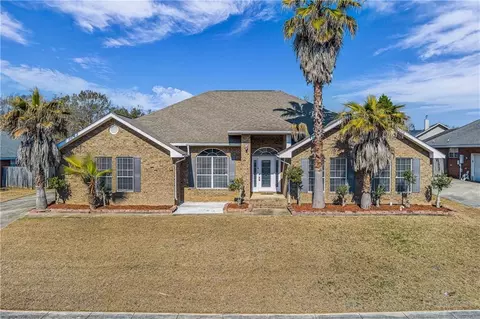 8270 Mossberg Dr N, Theodore, AL 36582