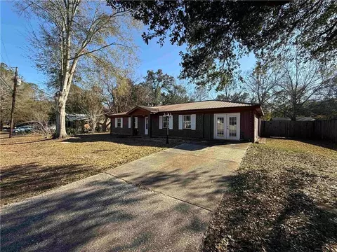 7251 Knollwood Rd, Mobile, AL 36619