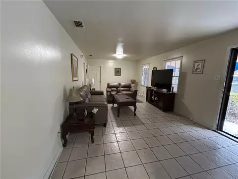 Living - 5530 Gaillard Dr, Mobile, AL 36608 photo 1 of 2