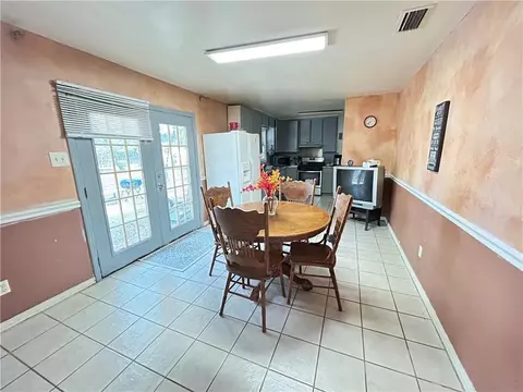 Dining - 5530 Gaillard Dr, Mobile, AL 36608 photo 1 of 2