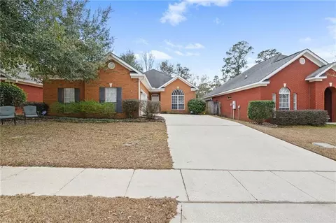 5585 Fairfield Pl, Mobile, AL 36609