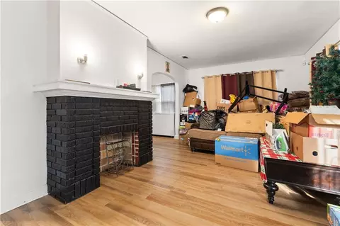 Living - 1254 Seneca St, Mobile, AL 36605 photo 1 of 2