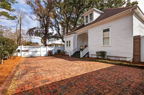 Exterior - 300 Ann St S, Mobile, AL 36604 photo 8 of 11