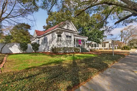 Exterior - 300 Ann St S, Mobile, AL 36604 photo 2 of 11